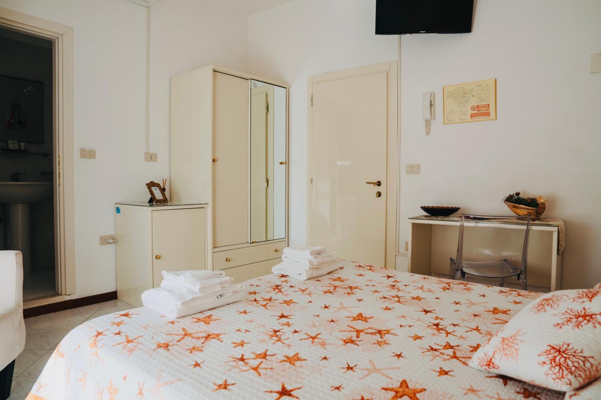 Hotel Julia Llido Degli Estensi Exteriér fotografie